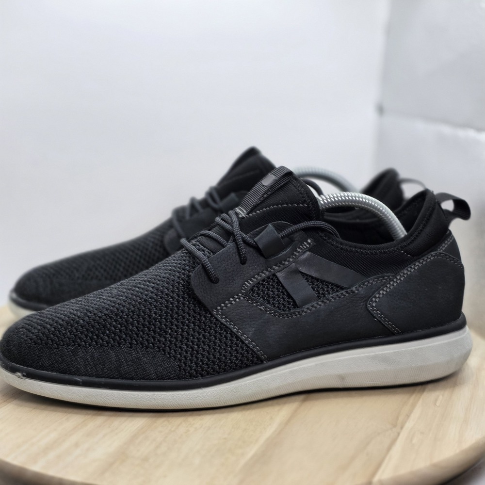 Man's Size 10 - Florsheim Venture Knit Plain Toe Casual Designer Sneaker